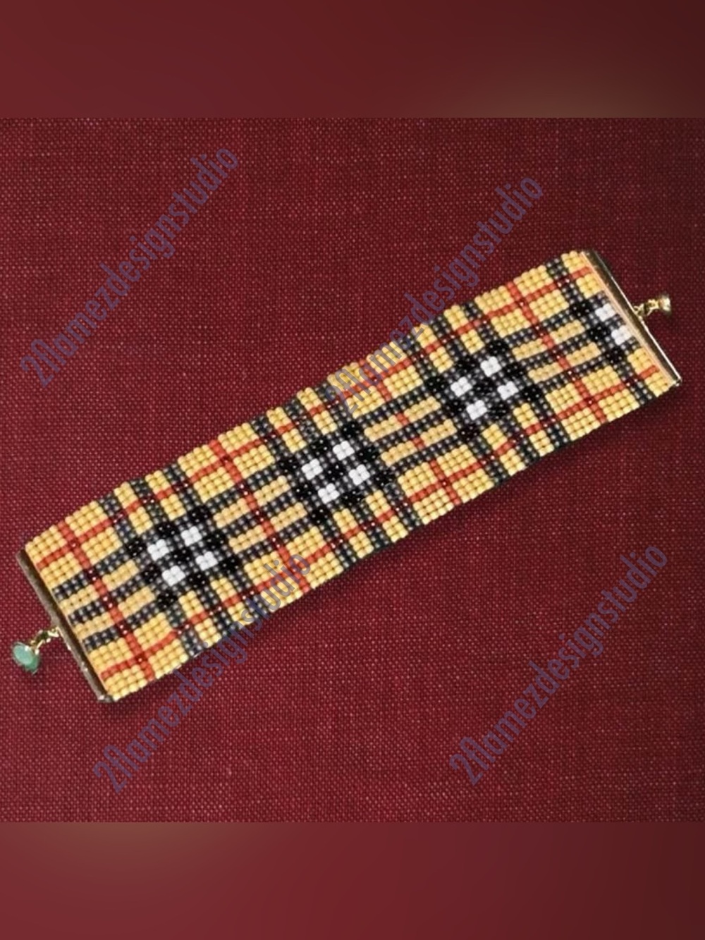 ‘Burberry’ Seed Bead Bracelet w/ Magnetic Closure - 6.5 in